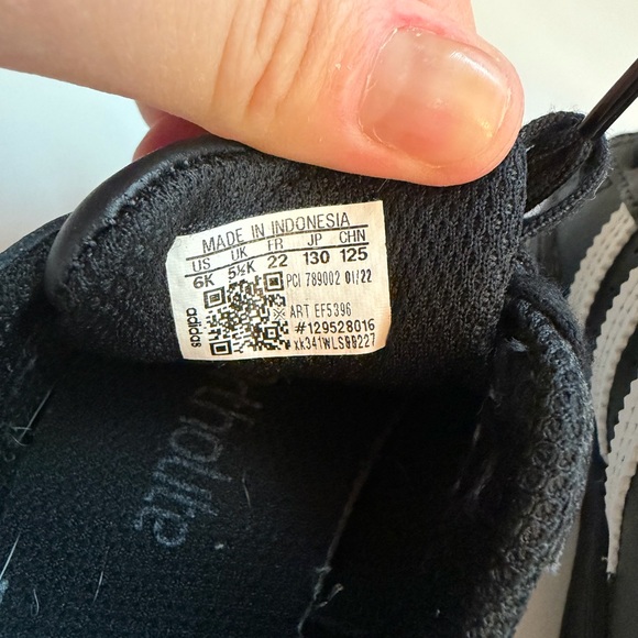 Adidas Kids Black and White Sneakers - Picture 6 of 7